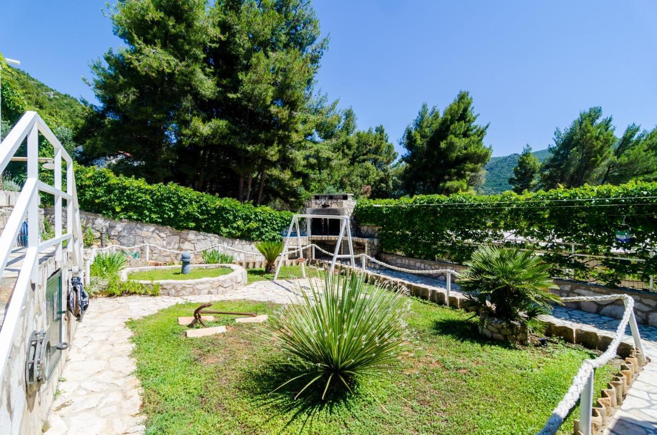 Apartments By The Sea Zuljana, Peljesac - 10233 Екстер'єр фото