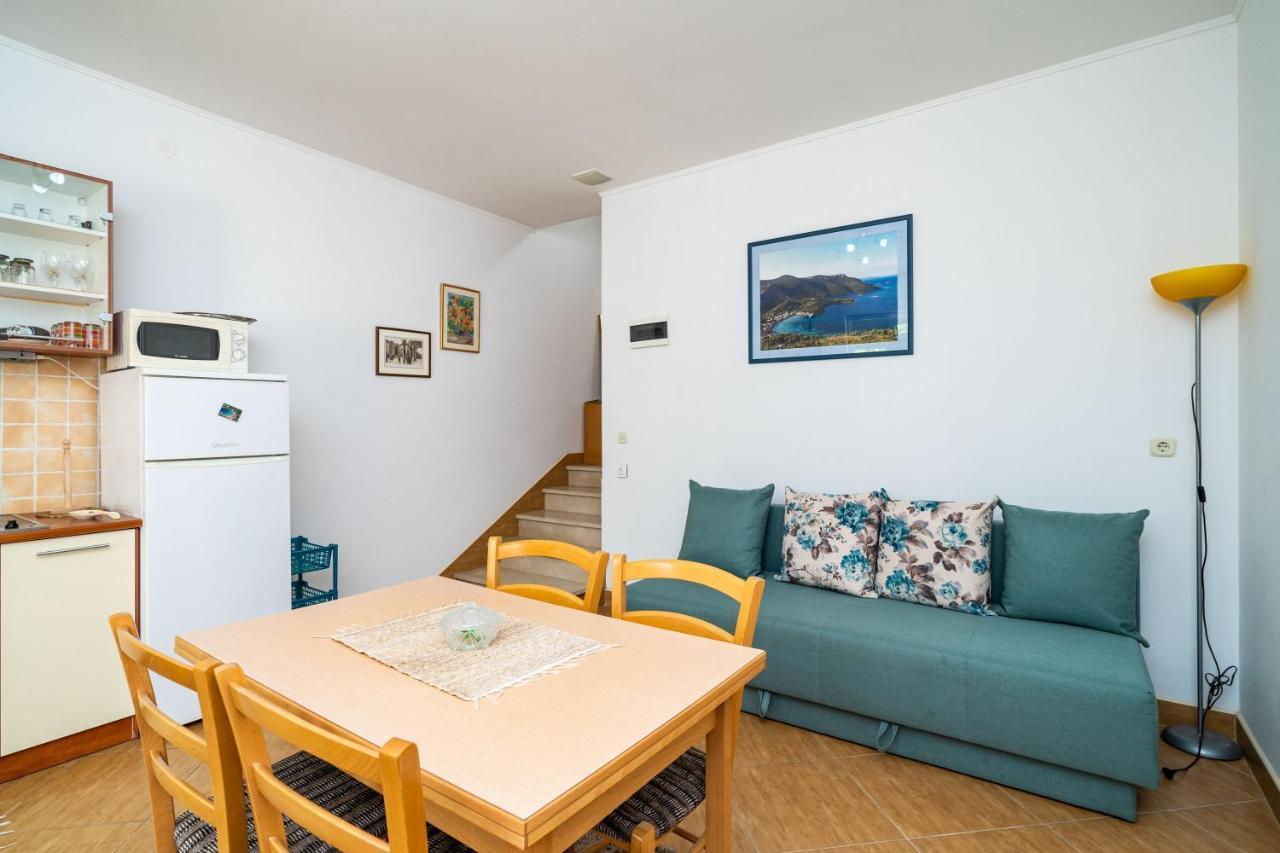 Apartments By The Sea Zuljana, Peljesac - 10233 Екстер'єр фото