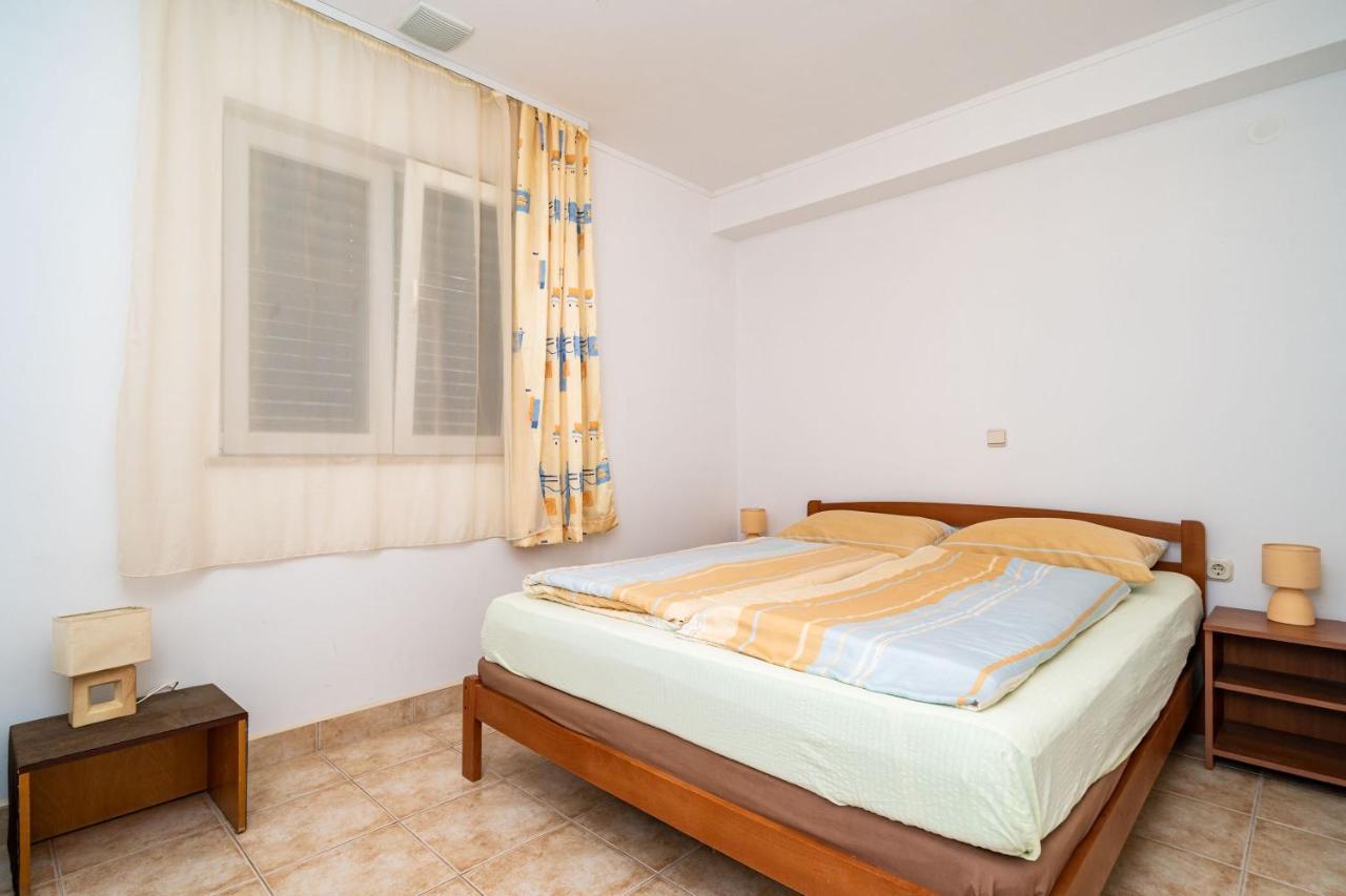 Apartments By The Sea Zuljana, Peljesac - 10233 Екстер'єр фото